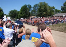 cheering2505